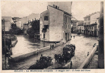 Milano, 31 maggio 1917. Il quartiere Maddalena è allagato. Clicca per ingrandire